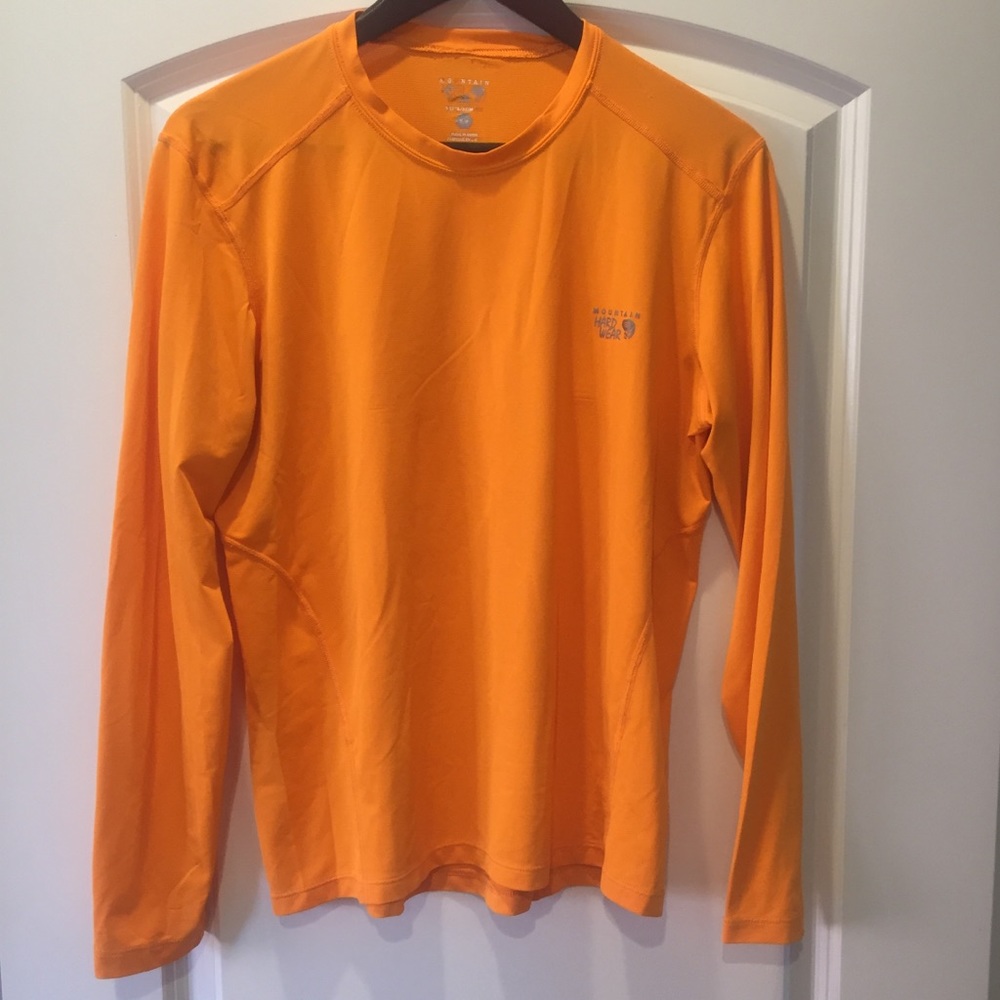 Mountain hardware base layer